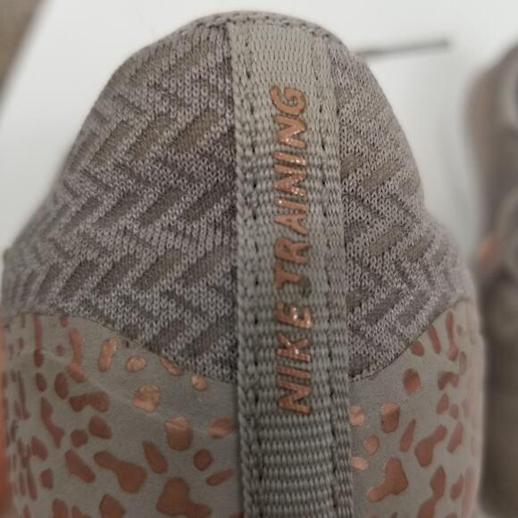 Nike Women's In Season TR 7 917722-004 Gray Rose Gold Size 7.5 - Picture 6 of 9